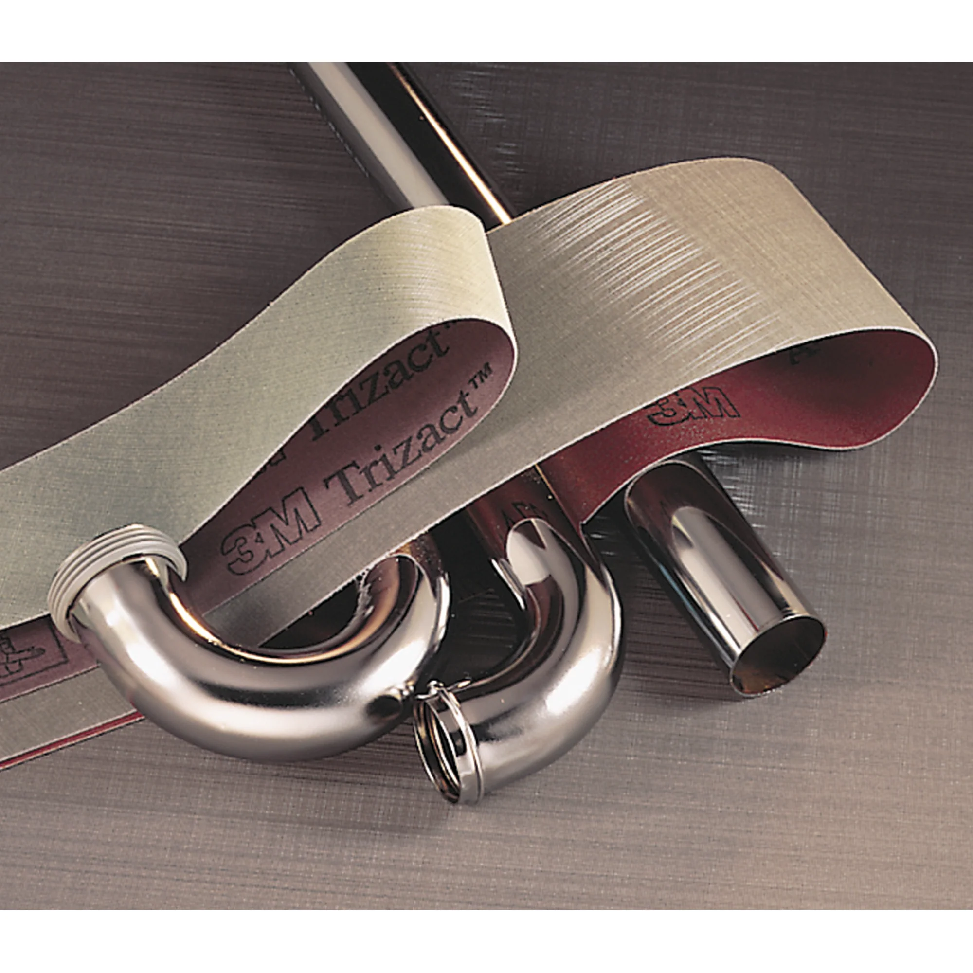 3M Trizact Cloth Belt 217EA, A45 JE-weight, 5 in x 72 in, Film-lok,Full-flex - Image 3