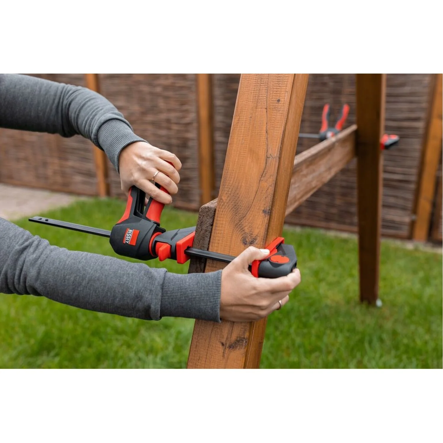 Bessey EHKL360-12-SET Large Trigger Clamp 360 Degree, 300 lb, 4 x 12 - Image 26