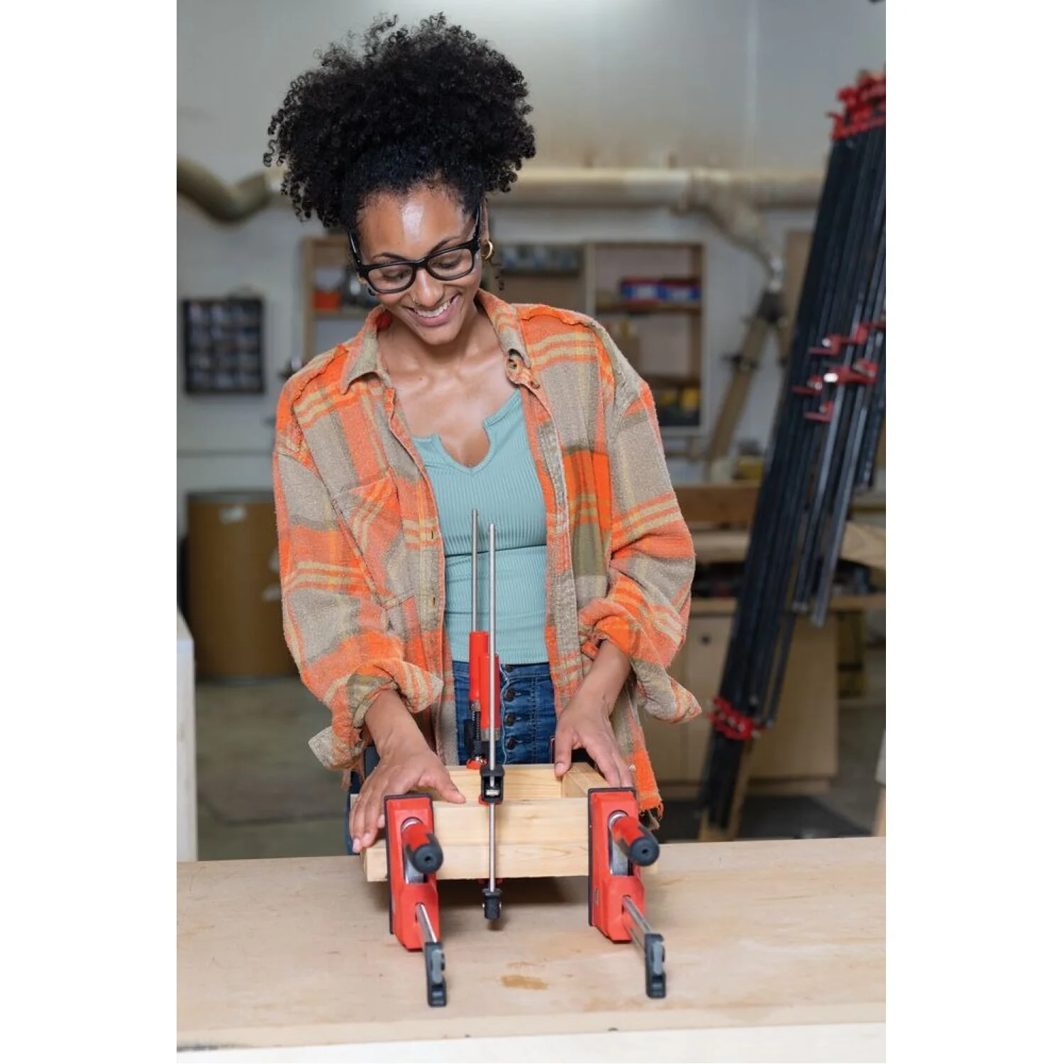 Bessey GSCC2.524 Clamp, clutch style, swivel pads, 2.5 In. x 24 In., 600 lb - Image 7
