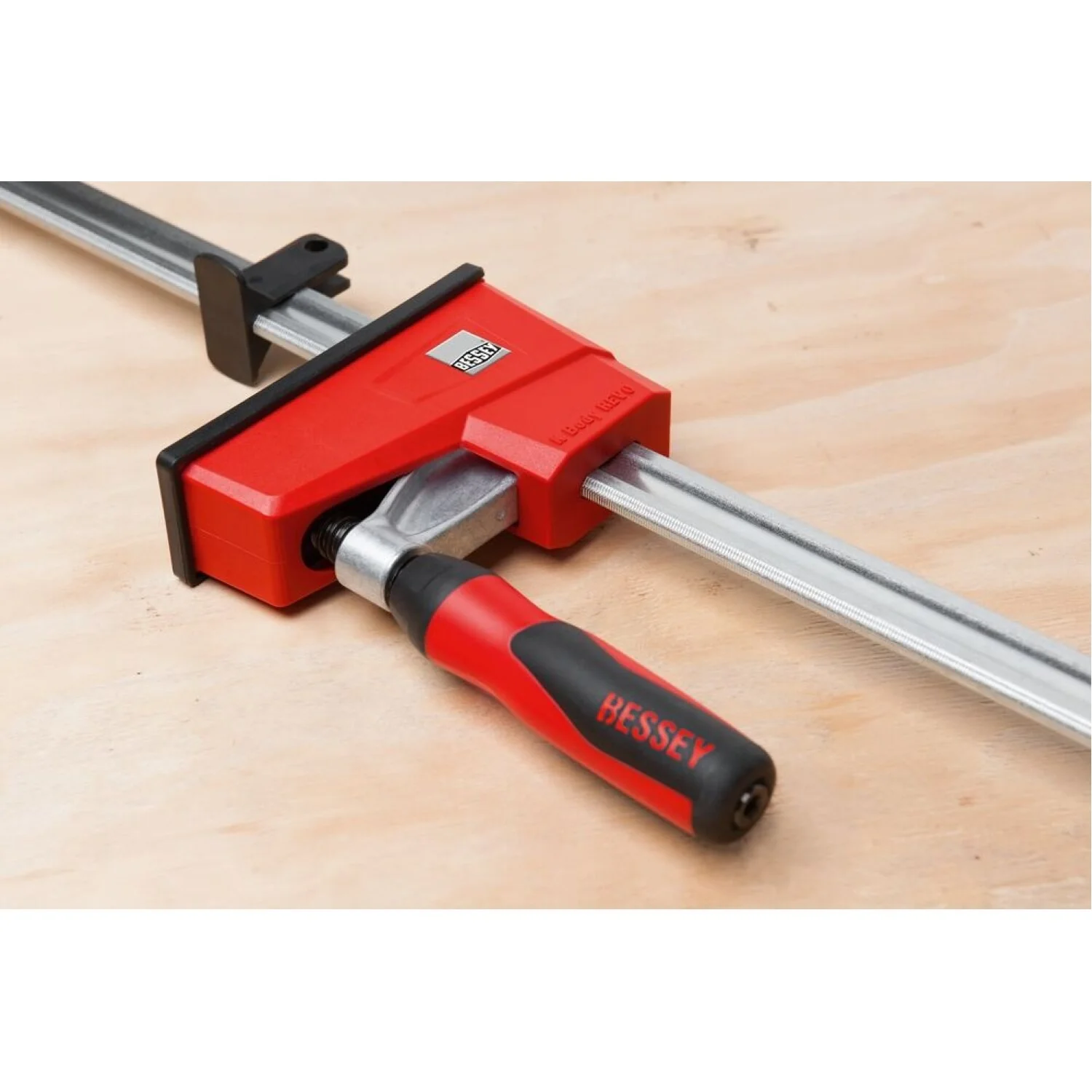 Bessey KRE3518 Parallel Clamp, K Body REVOlution, 18 Inch, 1700 lbs - Image 4