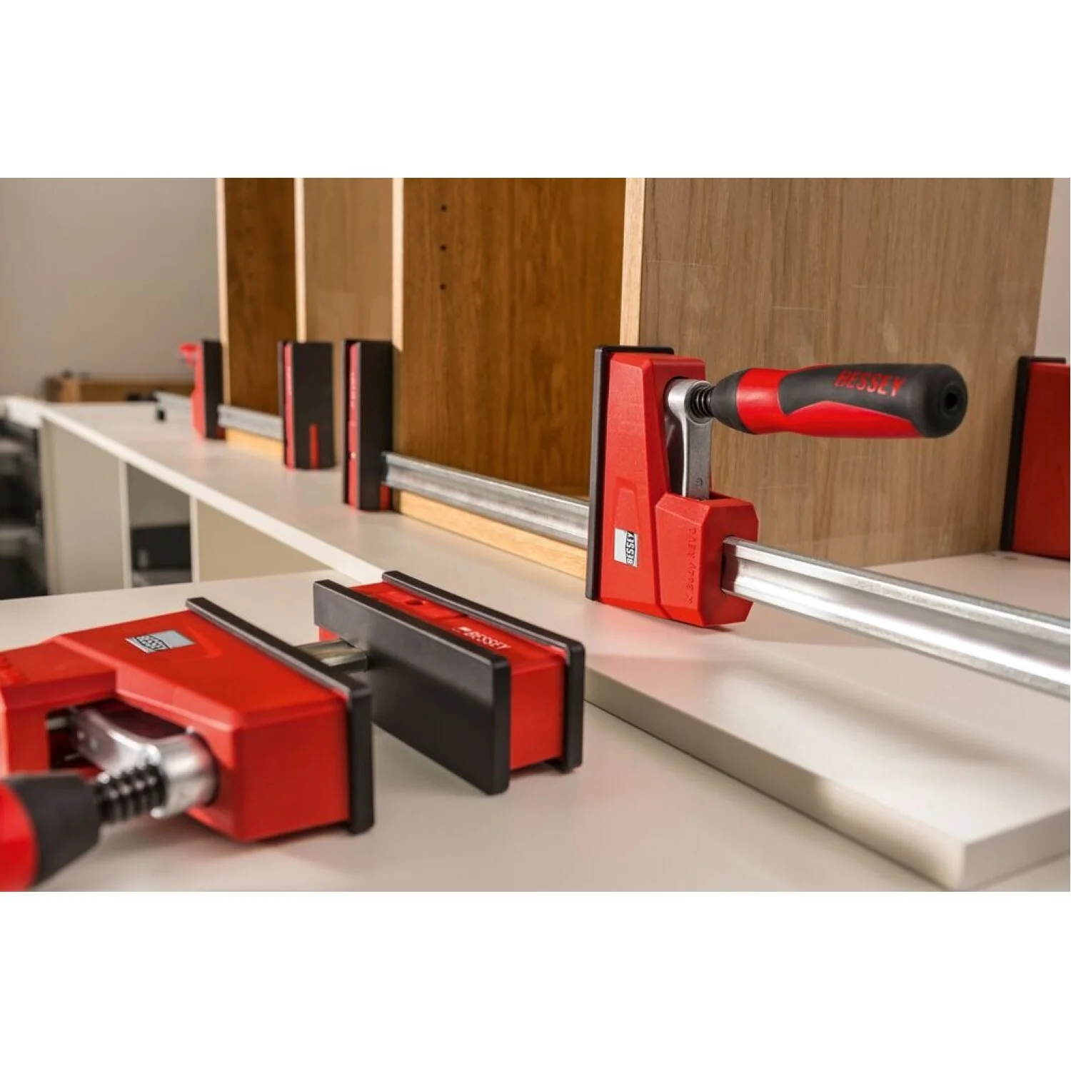 Bessey KRE3524 Parallel Clamp, K Body REVOlution, 24 Inch, 1700 lbs - Image 16