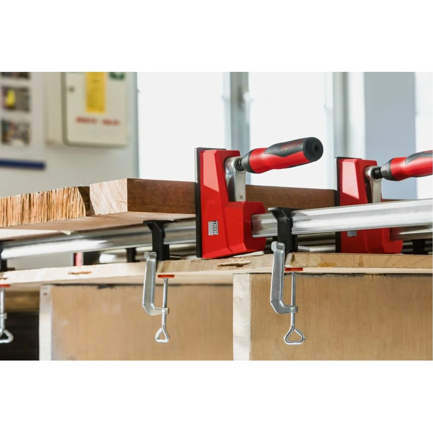 Bessey KREV40 Parallel Clamp, K Body VARIO REVOlution, 40 Inch, 1700 lbs - Image 4