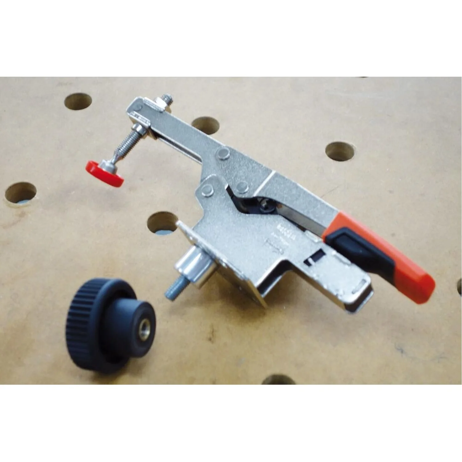 Bessey STC-SET-T20 Auto adjust toggle clamp adaptor for MFT table - Image 3