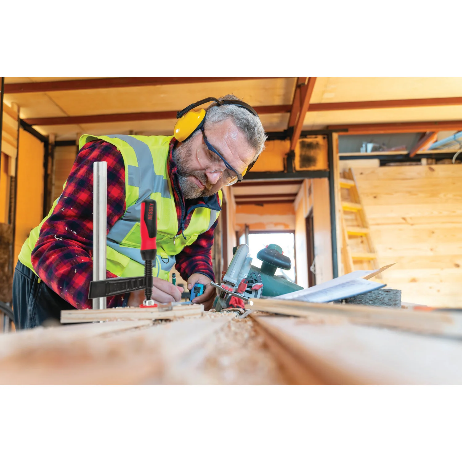 Bessey TGJ2.536+2K Clamp, woodworking, F-style, 2K handle, replaceable pads, 2.5 In. x 36 In., 600 lb - Image 5