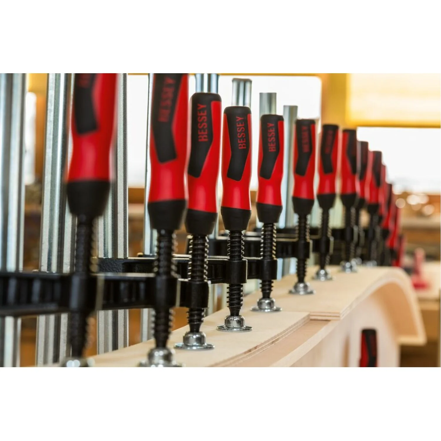 Bessey TGK4.516+2K Clamp, woodworking, F-style, 2K handle, replaceable pads, 4.5 In. x 16 In., 1540 lb - Image 4