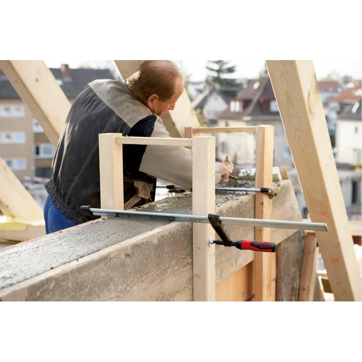 Bessey TGK4.516+2K Clamp, woodworking, F-style, 2K handle, replaceable pads, 4.5 In. x 16 In., 1540 lb - Image 5