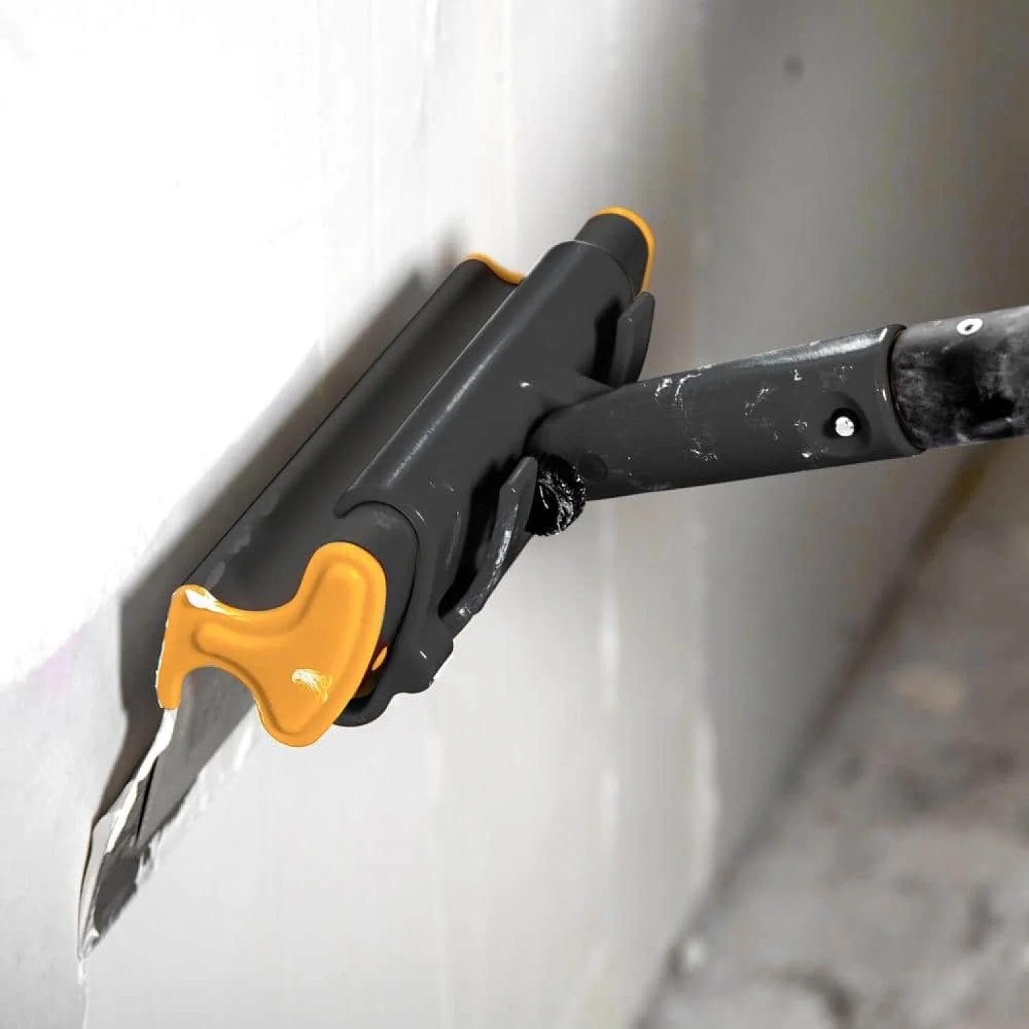 Dewalt DXTT-3-440 10/16/24 in. Aluminum-Body Skimming Blades, 37-63 in. Handle and Adapter - Image 8