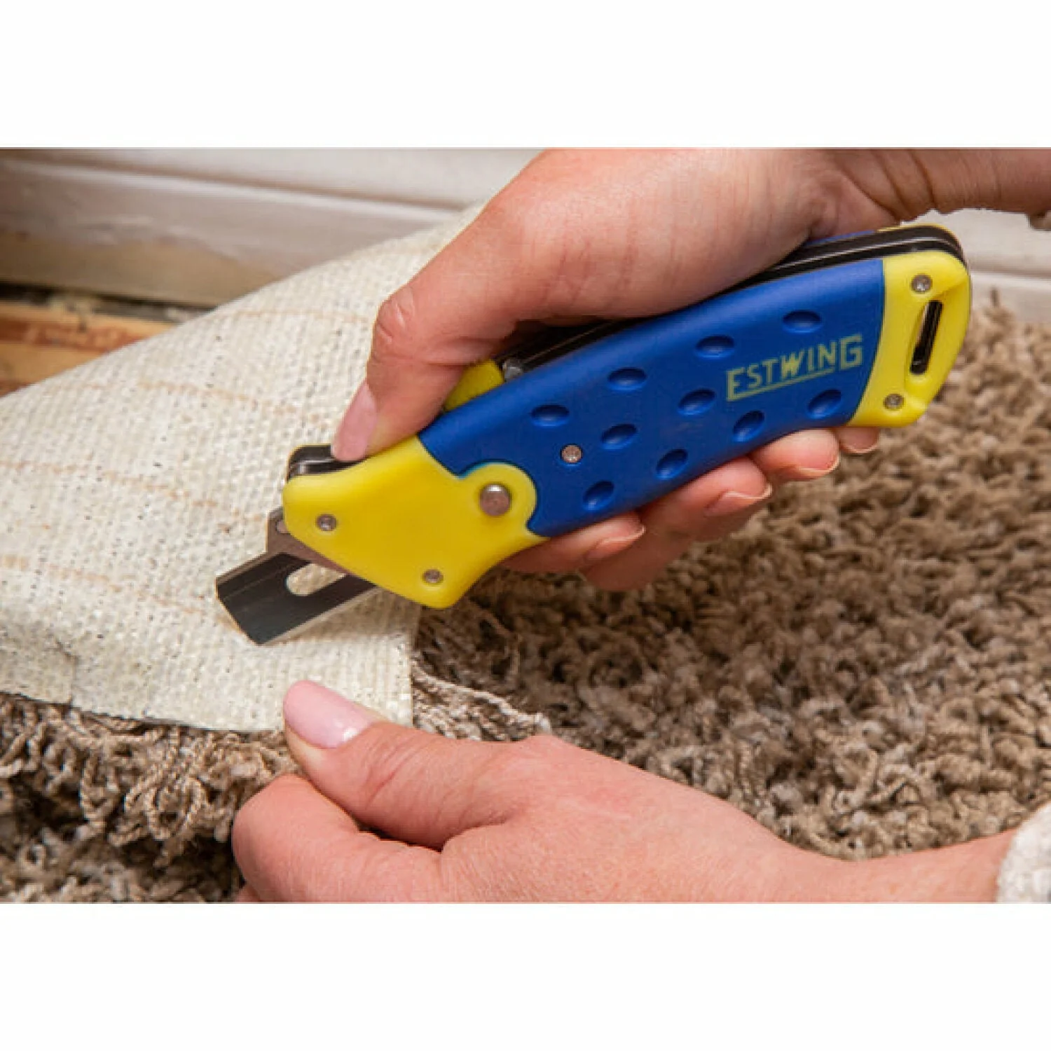 Estwing 42464 3-In-1 Angle Adjusting Retractable Carpet / Flooring and Utility Knife - Image 2