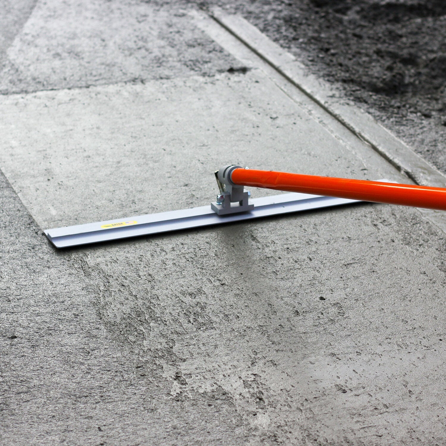 Gator Tools GF10078 48"x4" Square End GatorLoy Walking Float with Mini Adjustable Leveling Head - Image 5