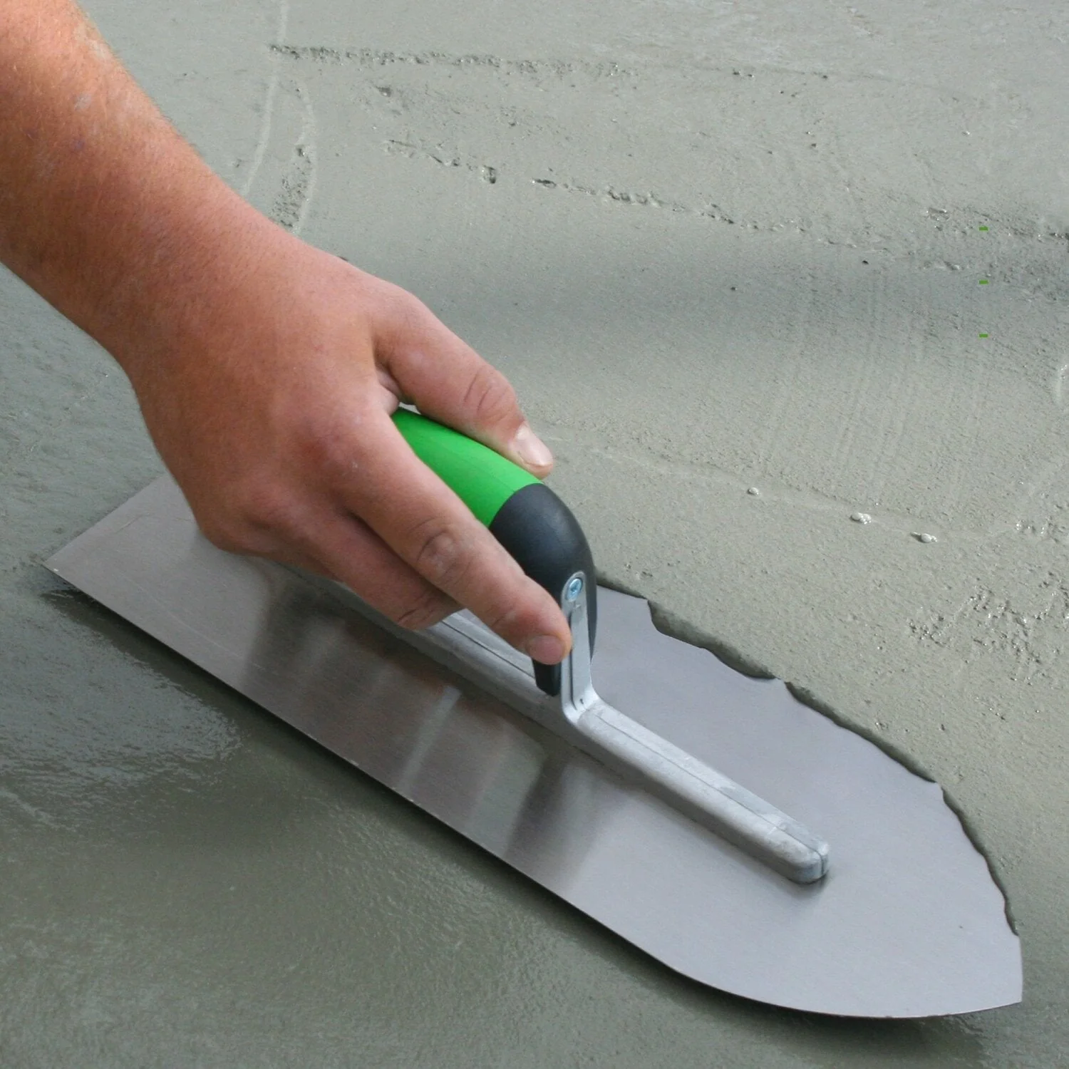Kraft Tool HC121 Hi-Craft 14-1/4" x 4-11/16" Pointed Sword Trowel with Soft Grip Handle - Image 2