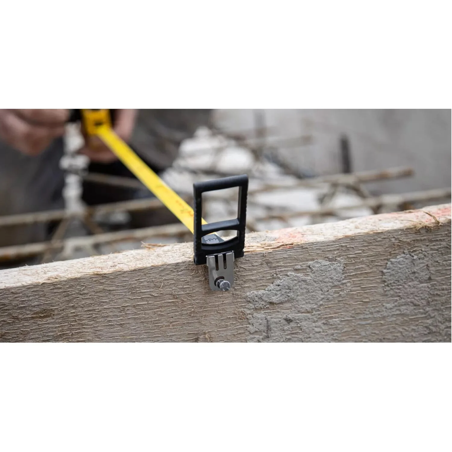 Stabila 30945 LBM 2000 Steel, 30M Cm Metric Scale, Closed Case Tape - Image 7