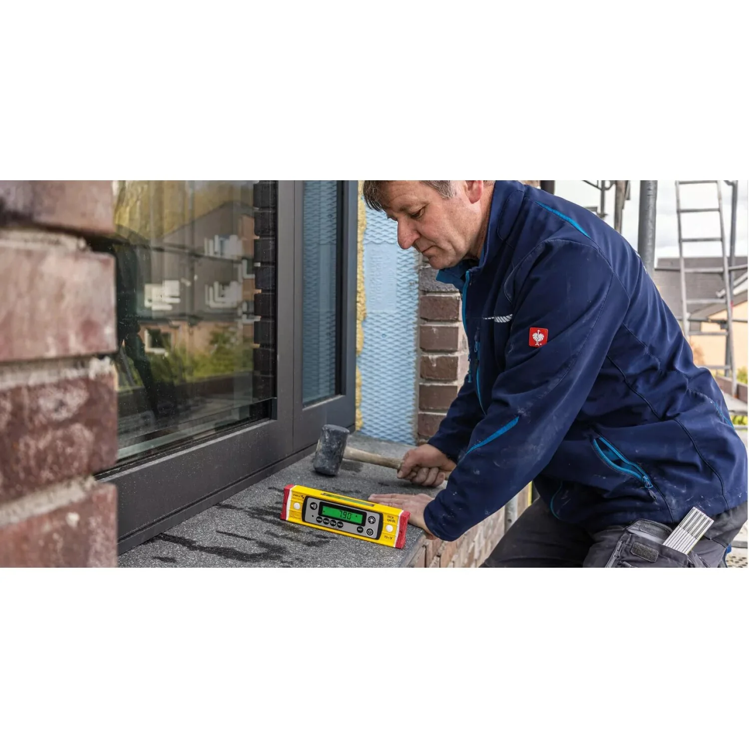 Stabila 39577 72" IP 67 Tech Level - W/Case - Image 5